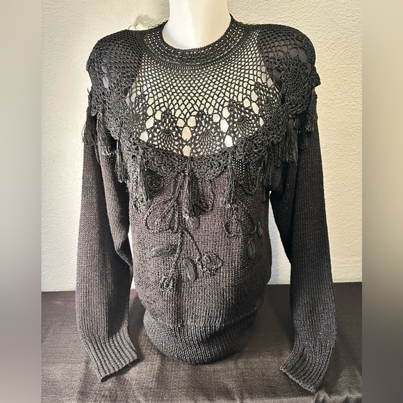 Sweaters - Vintage Women’s Crochet Knit Sweater With Embroidery Stunning!
